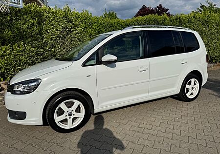 VW Touran Volkswagen 2.0 TDI DSG CUP Checkh Autom Xen AHK Stan