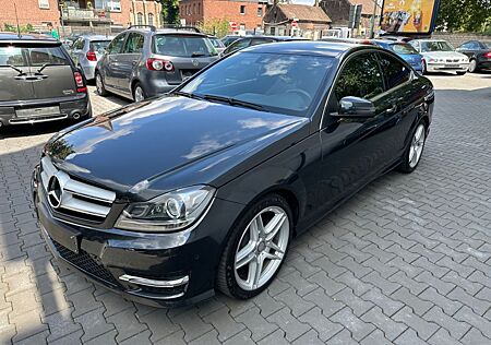 Mercedes-Benz C 180 BlueEFFICIENCY Coupé AMG Sportpaket