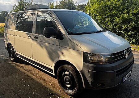 VW T5 Transporter Volkswagen Camper Ausbau Neue Service & Tüv