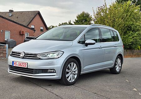 VW Touran Volkswagen Highline BMT/ACC/Alcantara/Standheizung