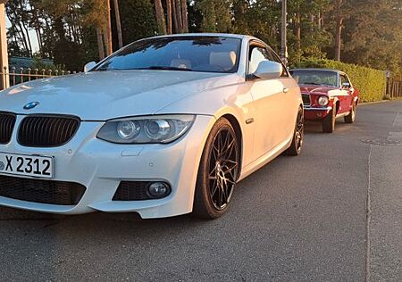 BMW 330d xDrive Coupé Limited Sport Edition Limi...