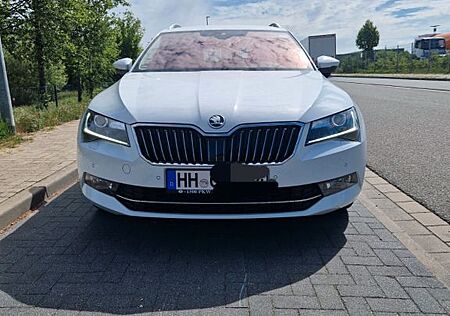 Skoda Superb 2.0 TDI SCR DSG Style Combi Style