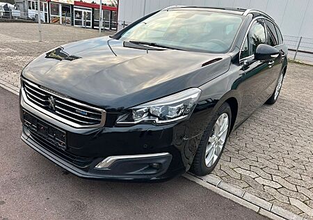Peugeot 508 SW AUT+SCHECKHEFT+PDC+TEMP+ NAVI+PANO+XEN