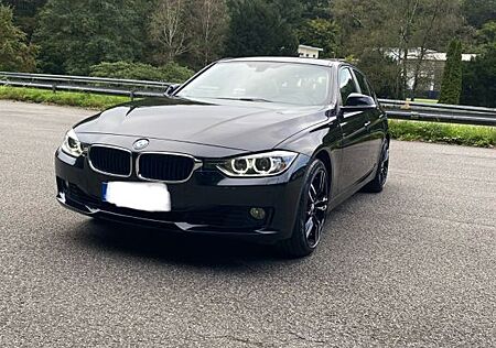 BMW 328i Top Zustand, XENON, Rückfahrkamera, PDC