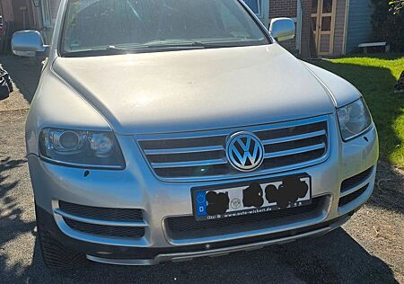VW Touareg Volkswagen 3.0 V6 TDI Tiptronic King Kong