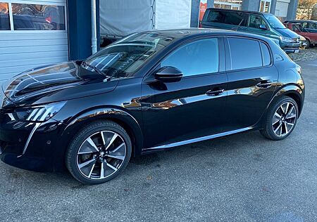 Peugeot 208 Elektromotor 136 GT,Navi,PPS vo+hi+Kam.