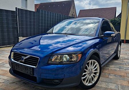 Volvo C30 2.0 Momentum super Ausstattung wenig KM