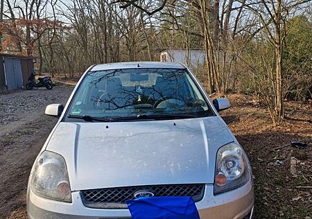 Ford Fiesta 1,4 *Sitzheizung* *Klima* uvm.