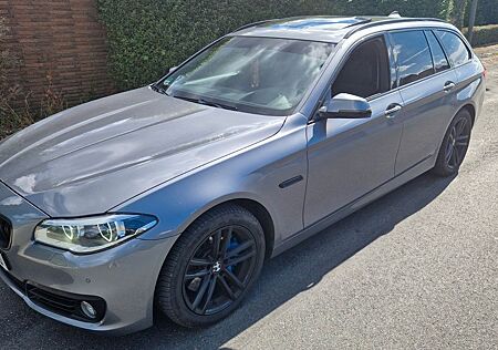 BMW 530d xDrive Touring A -