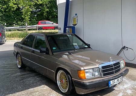 Mercedes-Benz 190