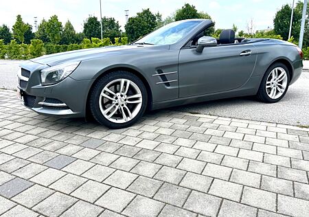 Mercedes-Benz SL 350 /Grau-Martt Sonderlackierung/Ahk Fahrräder