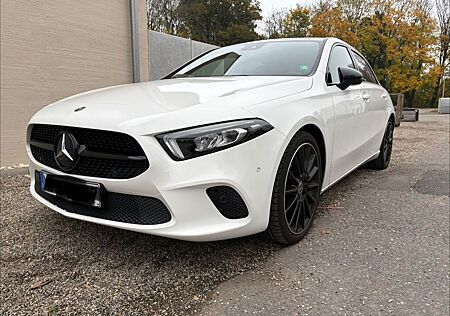 Mercedes-Benz A 180 Totwinkel/MBUX/Spurhalteassistent/Ambiente