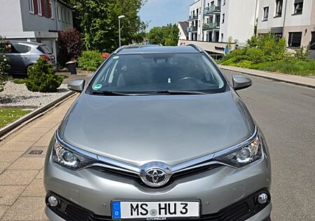 Toyota Auris  2016  Kombi  1.6 Diesel  116 PS