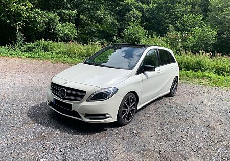 Mercedes-Benz B 180 BlueEFFICIENCY -