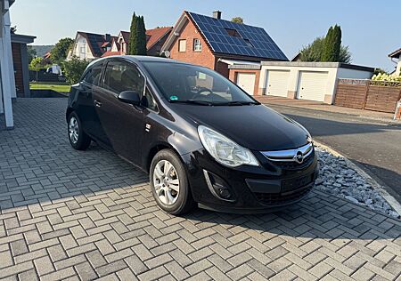 Opel Corsa 1.4 Selection Klima TÜV Inspektion