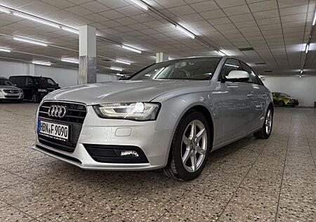 Audi A4 Lim.//XENON//ALCANTARA//TÜV 08/26