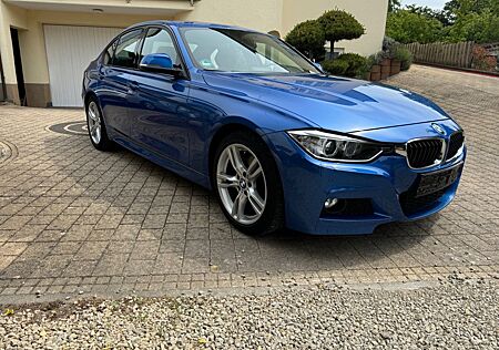 BMW 328i - M Sport 1 Hand 33.000km