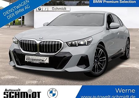 BMW 520i M Sportpaket / neues Modell !!!