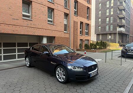 Jaguar XE gebraucht kaufen Jaguar XE 20d Prestige "FULL AUSSTATTUNG"