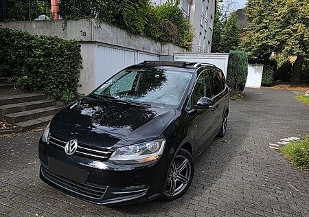 VW Sharan Volkswagen 2.0 TDI DSG 7 sizter BMotion Highli.