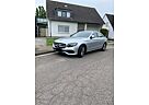 Mercedes-Benz E 200 junge Sterne Garantie + 8-Fach bereift