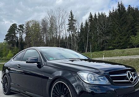 Mercedes-Benz 250 W204 Coupe AMG Plus Paket mit 7G