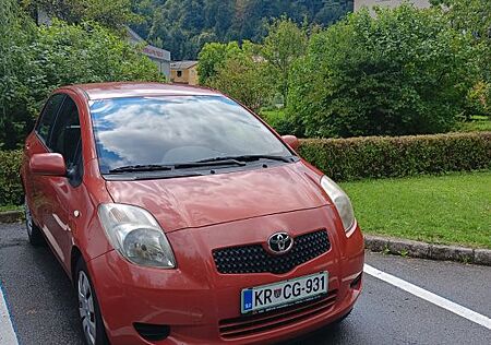 Toyota Yaris 1,3-l-VVT-i Luna Luna