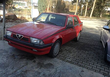 Alfa Romeo 75 Twin Spark 2.0