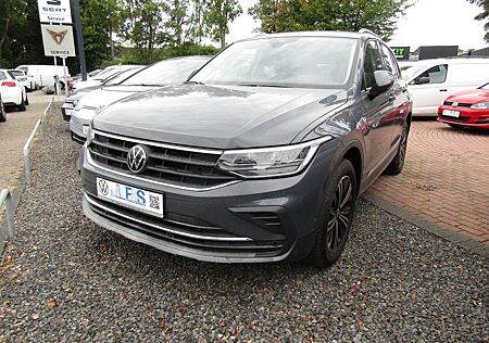VW Tiguan Volkswagen Active 1.4 eHybrid DSG AHK NAVI REAR VIEW