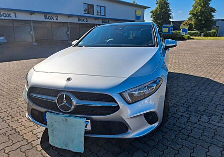 Mercedes-Benz A 180 d -Pro. Navi; LED u.v.m.