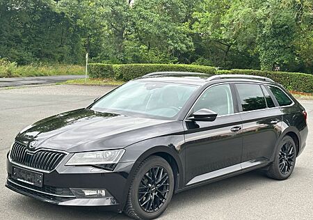 Skoda Superb Combi Style Kamera AHK GSD Top