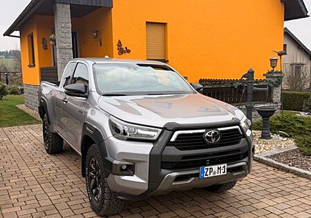 Toyota Hilux Invincible extra cab Mwst Tüv Neu