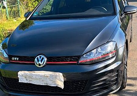 VW Golf Volkswagen 2.0 TSI DSG BMT GTI GTI