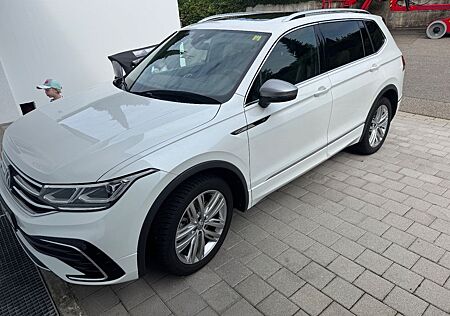 VW Tiguan Allspace Volkswagen 2.0 TSI OPF 180kW DSG 4MOTIO...