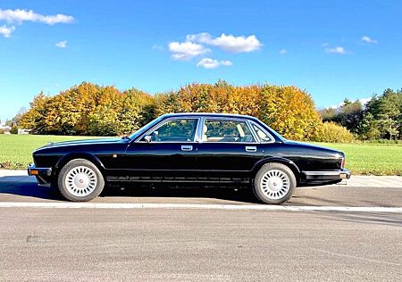 Jaguar XJ40 3,2 Oldtimer Scheckheft Restauriert