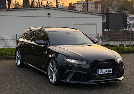 Audi RS6 Performance *(DynamikPaket, Keramik, HUD)*