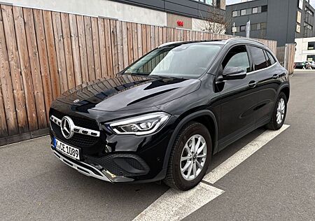 Mercedes-Benz GLA 200 Style