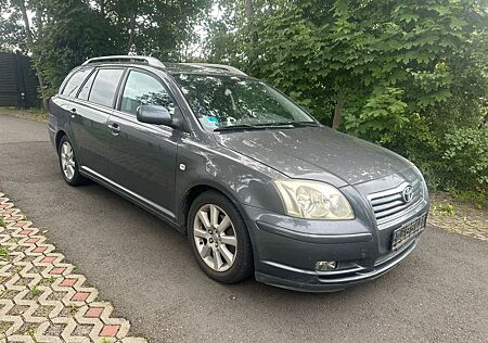Toyota Avensis Kombi 1.8 Sol