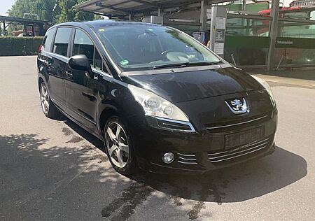 Peugeot 5008 2.0 Family HDi 7 Sitzer / Tüv bis 02-2027