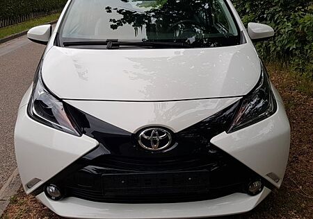 Toyota Aygo (X) Aygo (X) 1,0-l-VVT-i x-wave x-wave,-Faltdach TOP