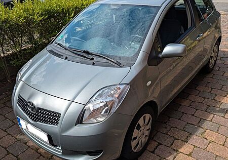 Toyota Yaris Sol 1,3-l-VVT-i Sol