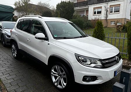 VW Tiguan Volkswagen 2.0 TDI 125kW 4MOTION Track & Field Rline