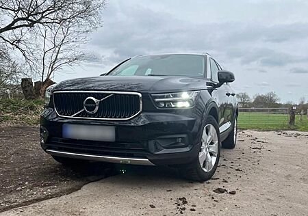 Volvo XC 40 XC40 D4 AWD* Pro Geartronic*AHK*Leder*Navi*