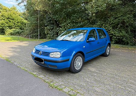 VW Golf Volkswagen 1.6 Edition Klima TÜV