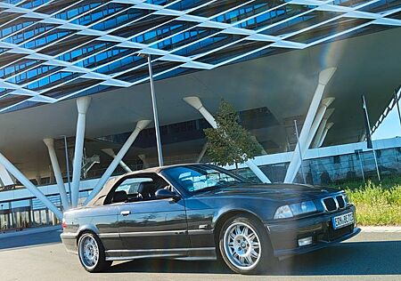 BMW 328i Cabrio E36