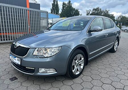 Skoda Superb Ambition*NAVI*AHK*PDC*XENON*