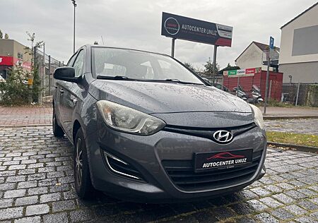 Hyundai i20 FIFA World Cup Edition/ 8 Fach Bereift