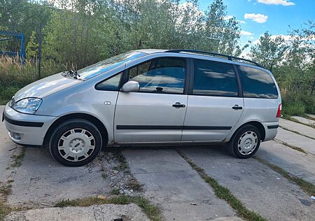 Ford Galaxy 2.3 16V Ghia 7-sitzig Ghia