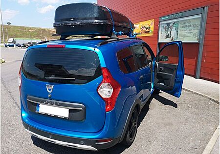 Dacia Lodgy STEPWAY blau Dachbox Gurte schwarz Felgen
