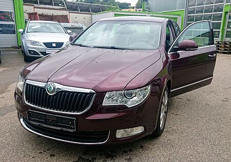 Skoda Superb Elegance 4X4 Allrad - Tüv 09.2025